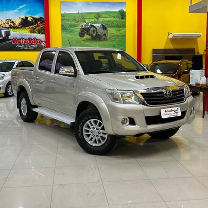 TOYOTA HILUX 3.0 SRV 4X4 CD 16V TURBO INTERCOOLER DIESEL 4P AUTOMÁTICO TOYOTA HILUX 3.0 SRV 4X4 CD 16V TURBO INTERCOOLER DIESEL 4P AUTOMÁTICO